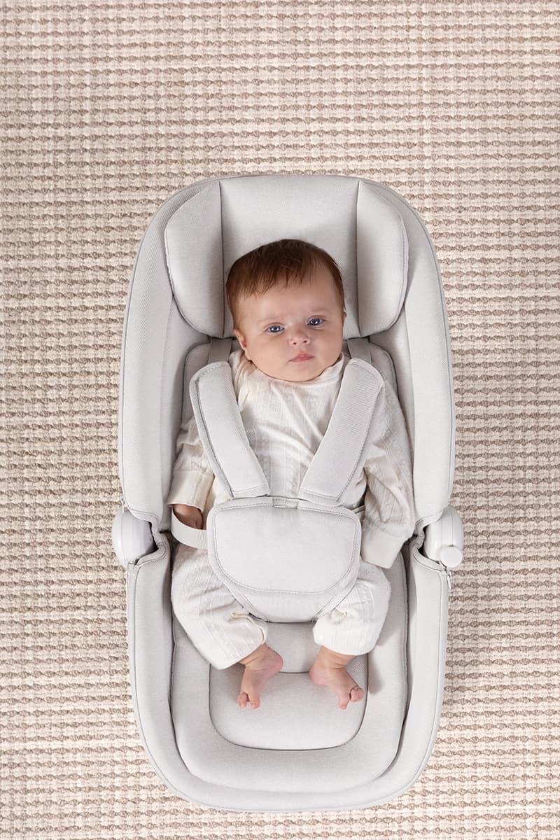 Mastela Deluxt Multi-Motion Baby Cradle White Birth+ to 36M
