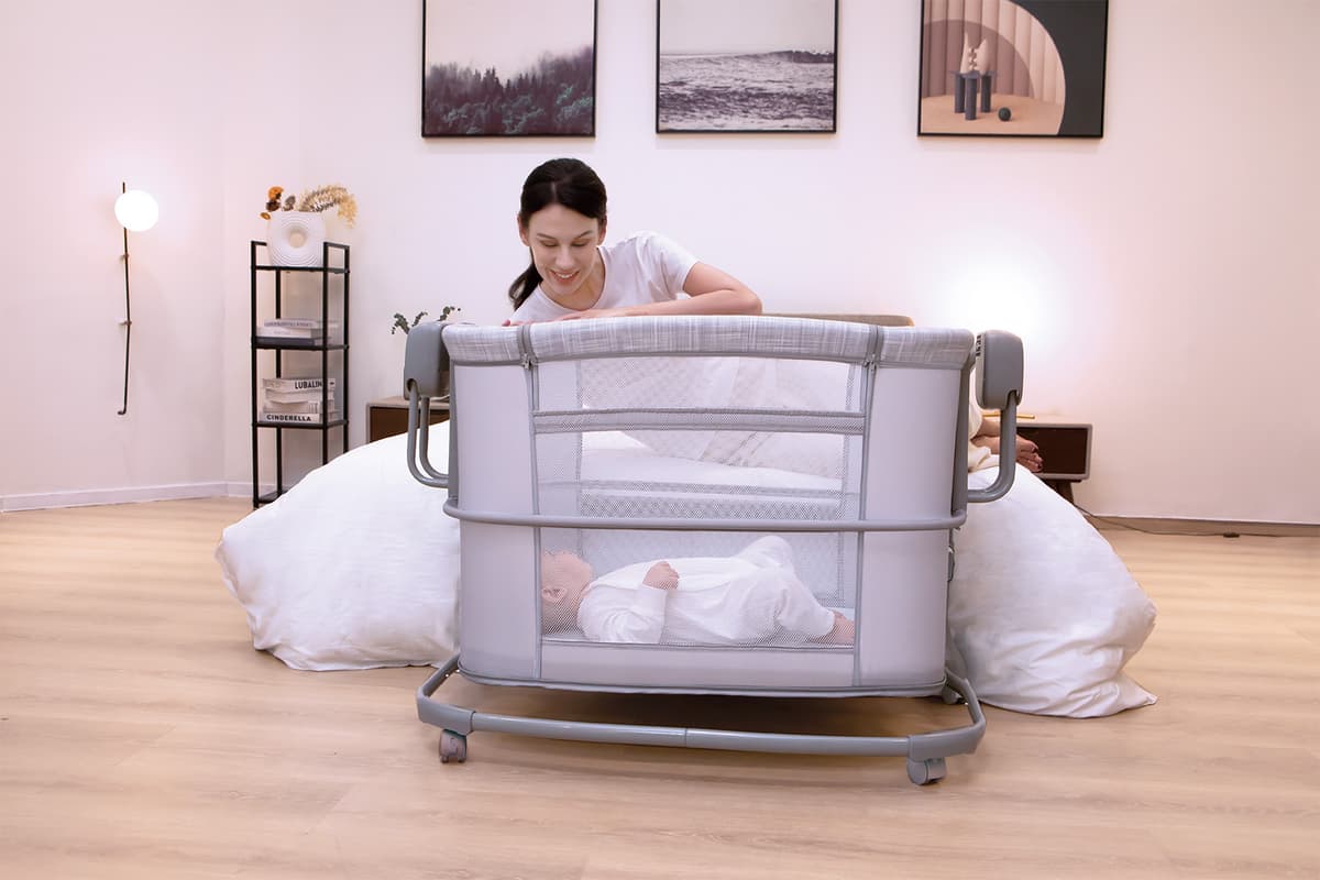 Mastela Deluxe 3in 1 Swing & Bassinet Strips Birth+ to 36M